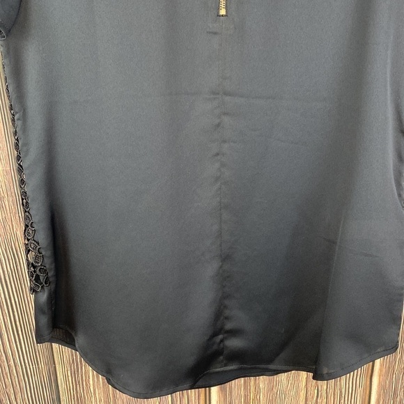 Ann Taylor Navy Blouse W/ Crochet Overlay & Gold Colored Zipper- Size XS - Picture 7 of 8